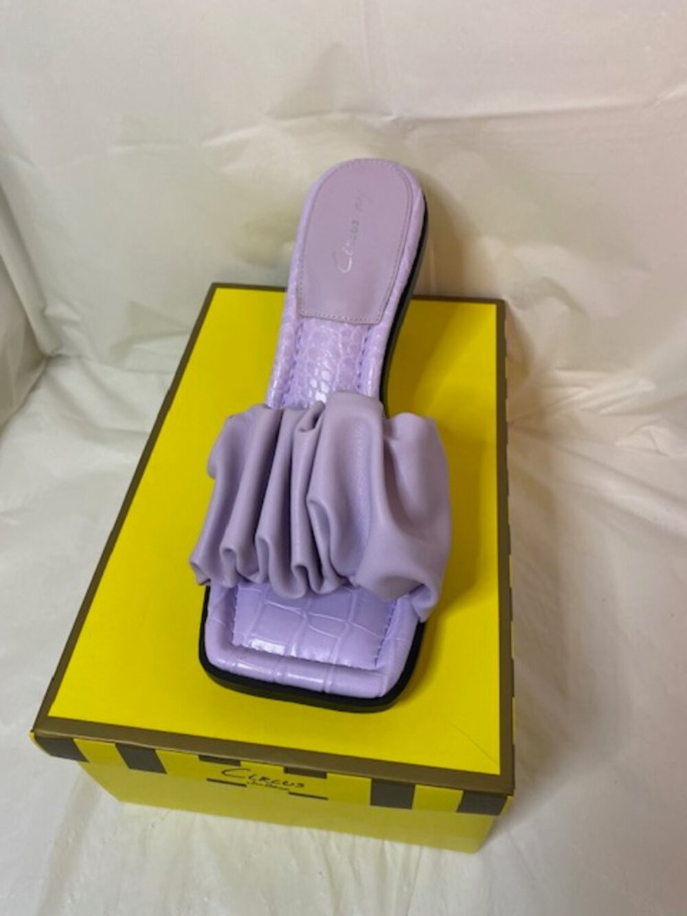 Circus NY by Sam Edelman "Slade" Sandal in Orchid (lavender/purple), size 10M